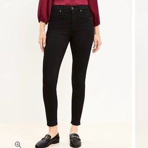 EUC LOFT Black High Rise Skinny Jeans